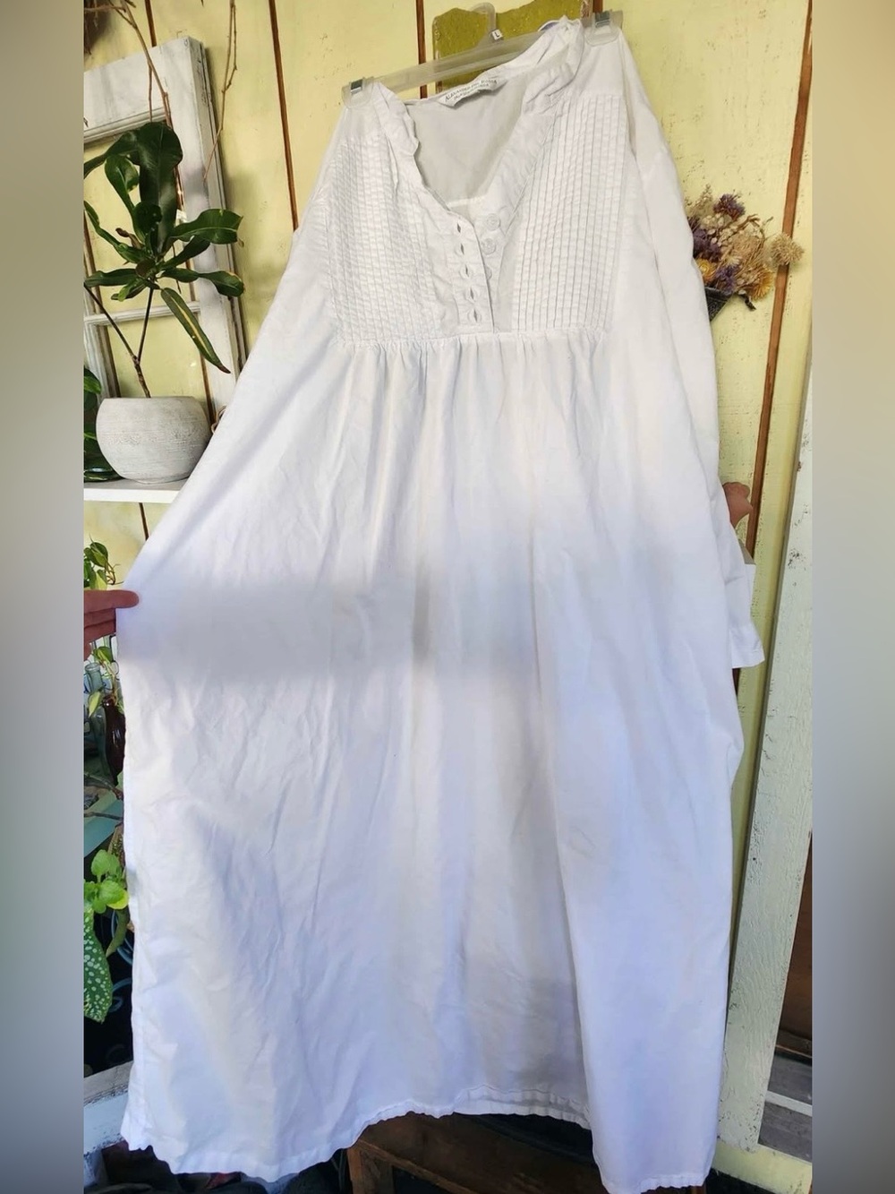 White Embroidered Cotton Maxi Dress/Nightgown Sz L/XL